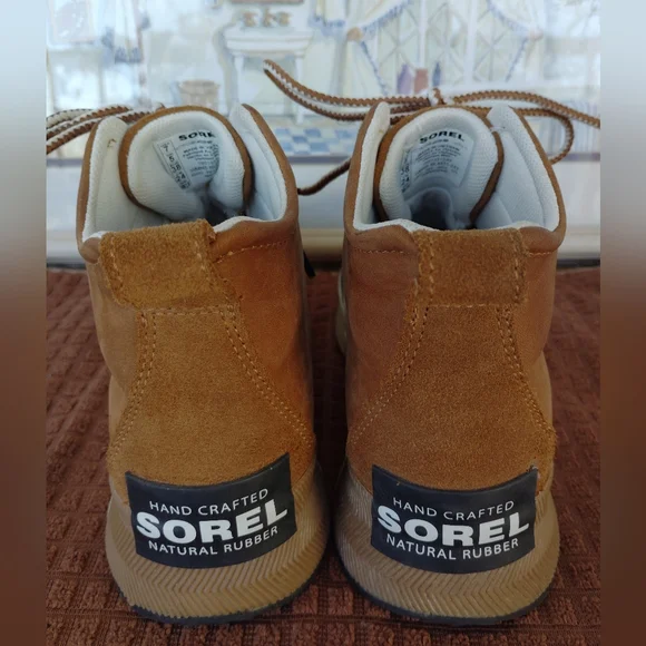Sorel Brown and Black Winter Boots - Picture 6 of 16